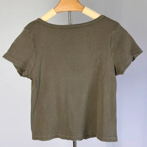 Brandy Melville T-Shirt | Women's One Size | Olive Green - Picture 4 of 5